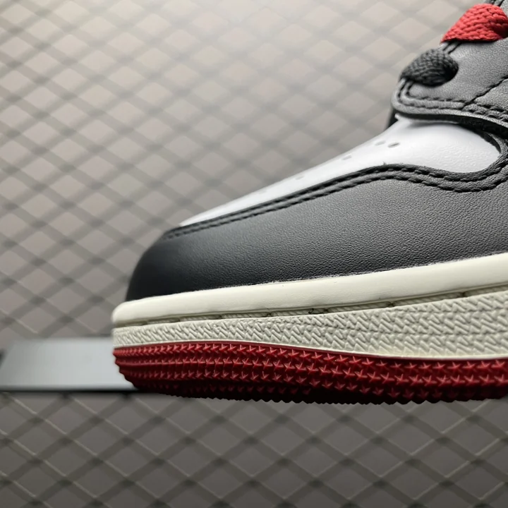 View 33 of Air Jordan 1
