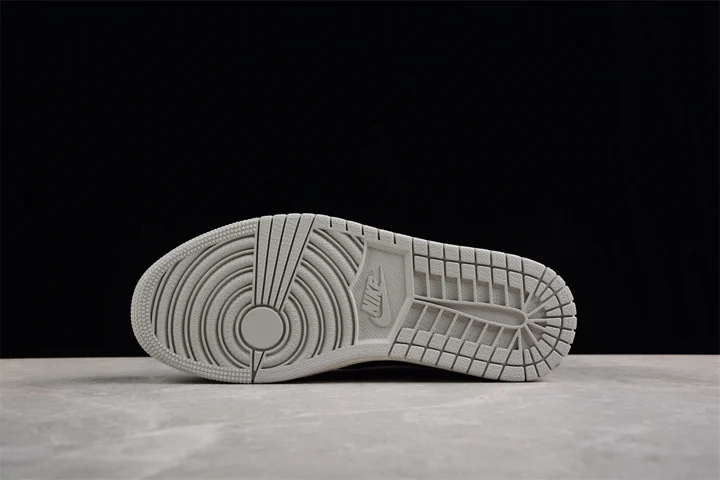 View 69 of Air Jordan 1