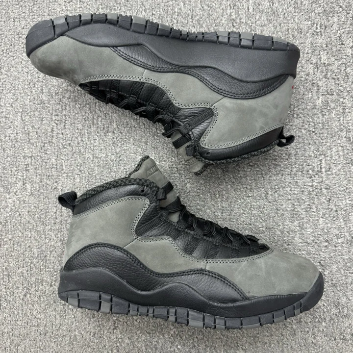 View 4 of Air Jordan 10
