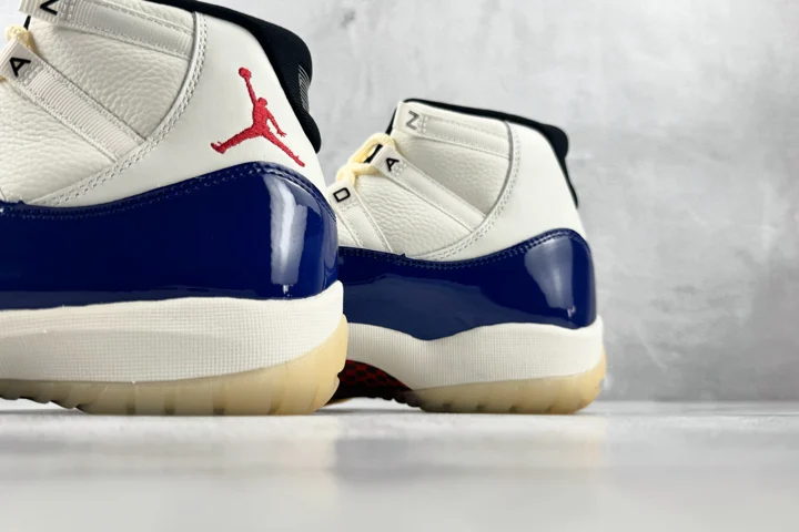View 125 of Air Jordan 11