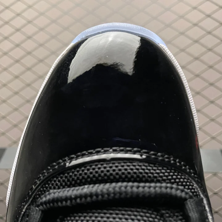 View 160 of Air Jordan 11