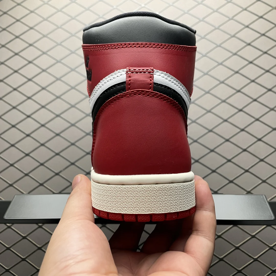 Air Jordan 1 High | Black Toe | DZ5485-106