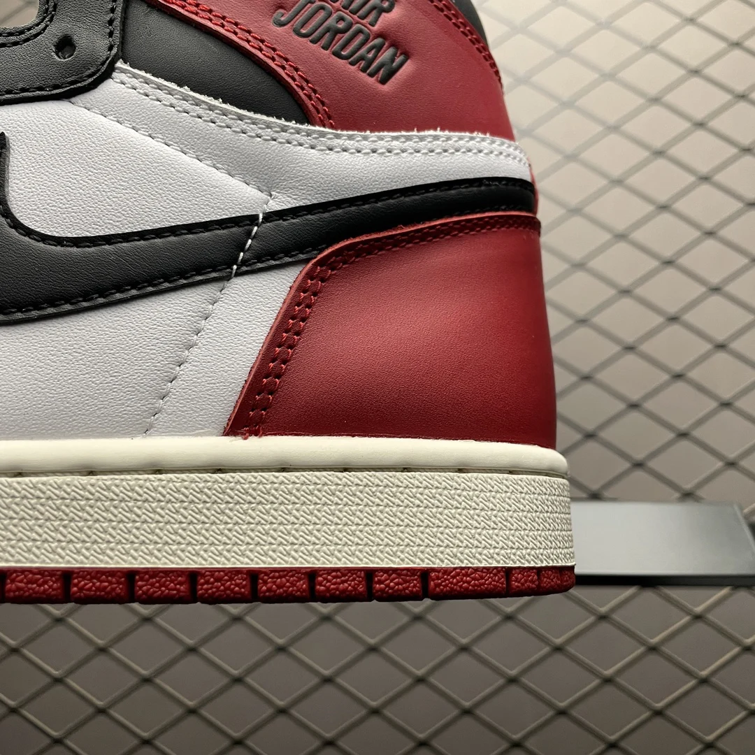 Air Jordan 1 High | Black Toe | DZ5485-106