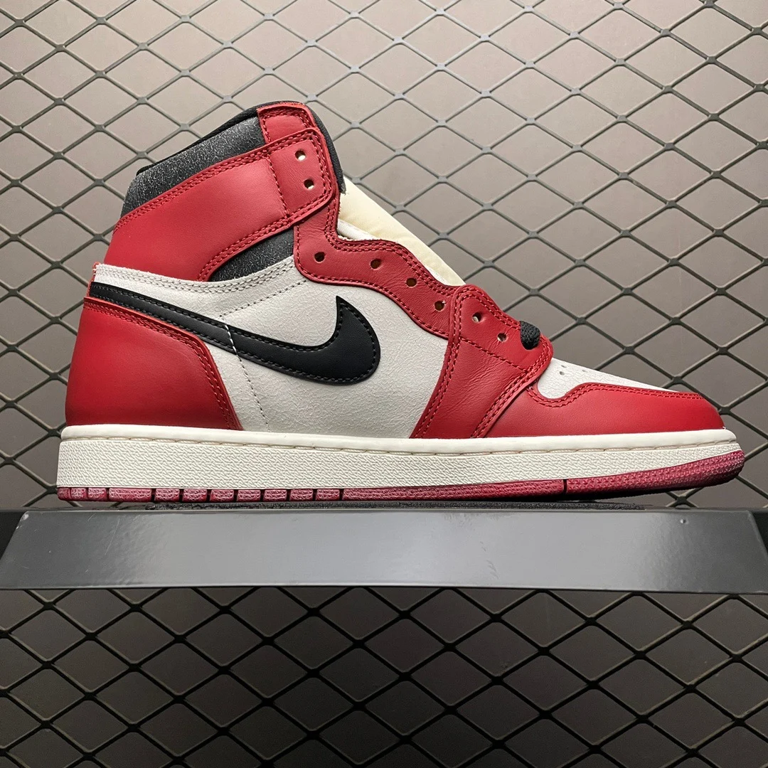 Air Jordan 1 High | Chicago Lost and Found | DZ5485-612