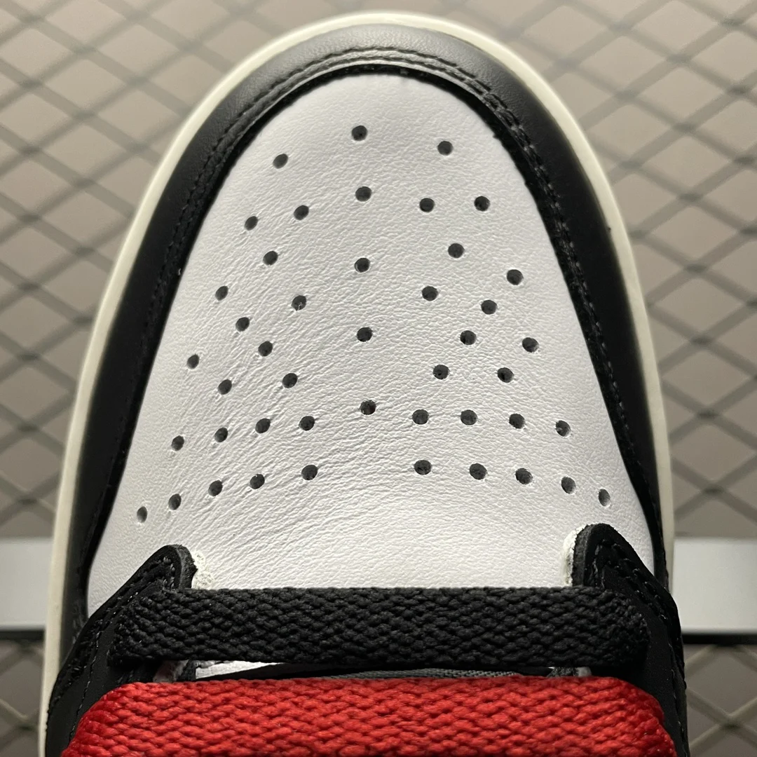 Air Jordan 1 High | Black Toe | DZ5485-106
