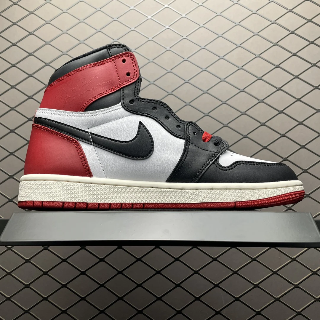Air Jordan 1 High | Black Toe | DZ5485-106