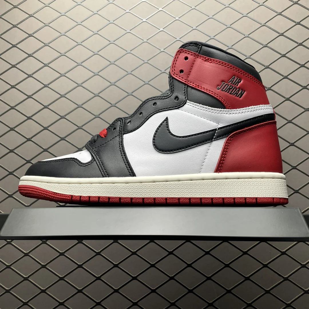 Air Jordan 1 High | Black Toe | DZ5485-106