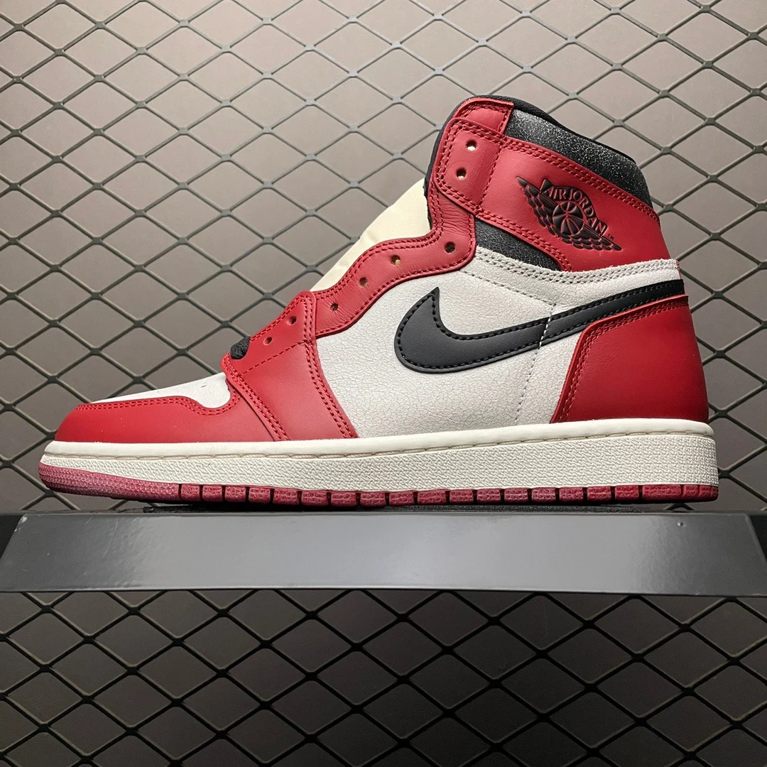Air Jordan 1 High | Chicago Lost and Found | DZ5485-612
