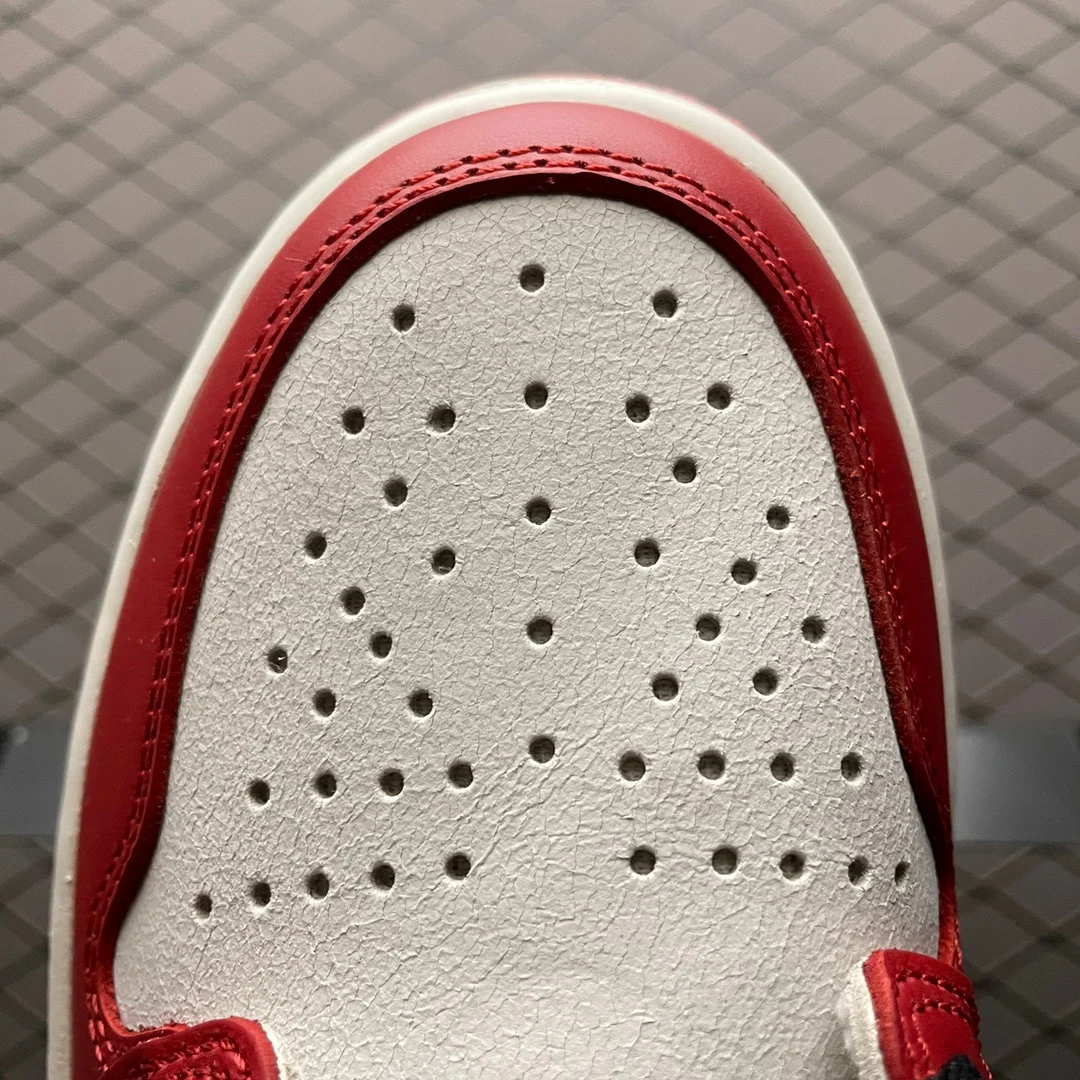 Air Jordan 1 High | Chicago Lost and Found | DZ5485-612