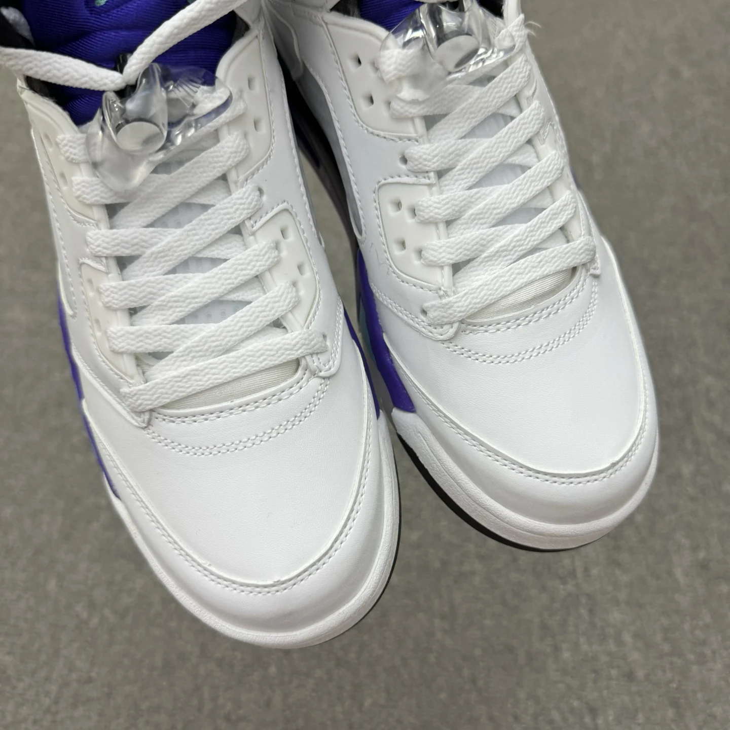 Air Jordan 5 High | Grape | HQ7978-100