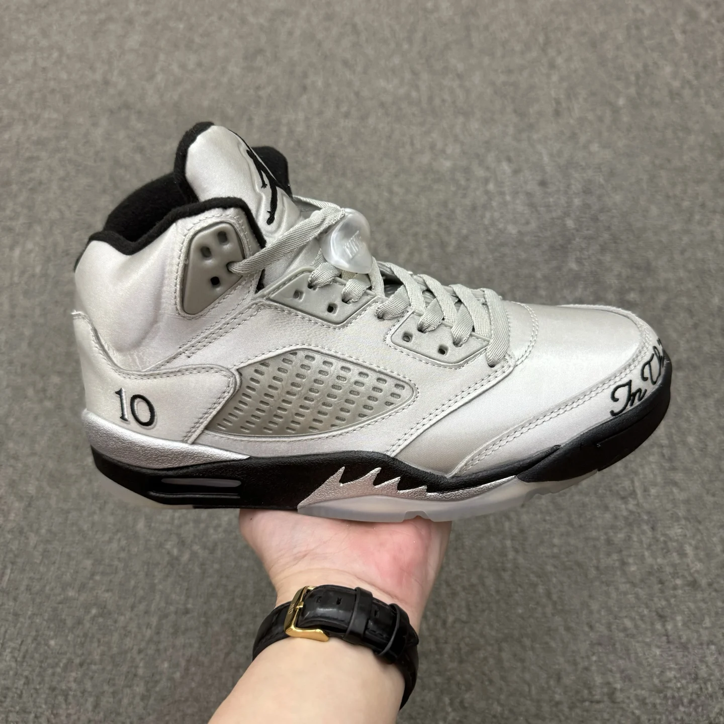 Air Jordan 5 High | Wings Medium Grey and Metallic Silver | IO2038-001