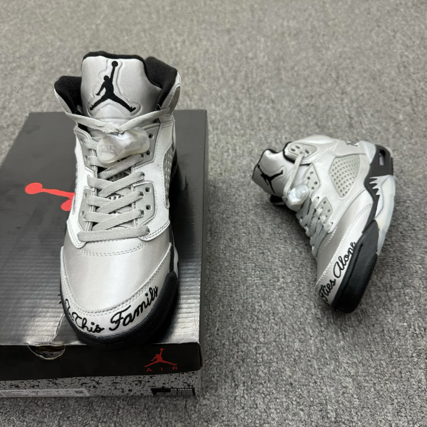 Air Jordan 5 High | Wings Medium Grey and Metallic Silver | IO2038-001