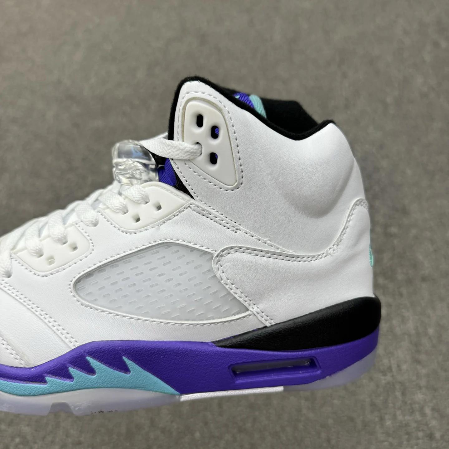 Air Jordan 5 High | Grape | HQ7978-100
