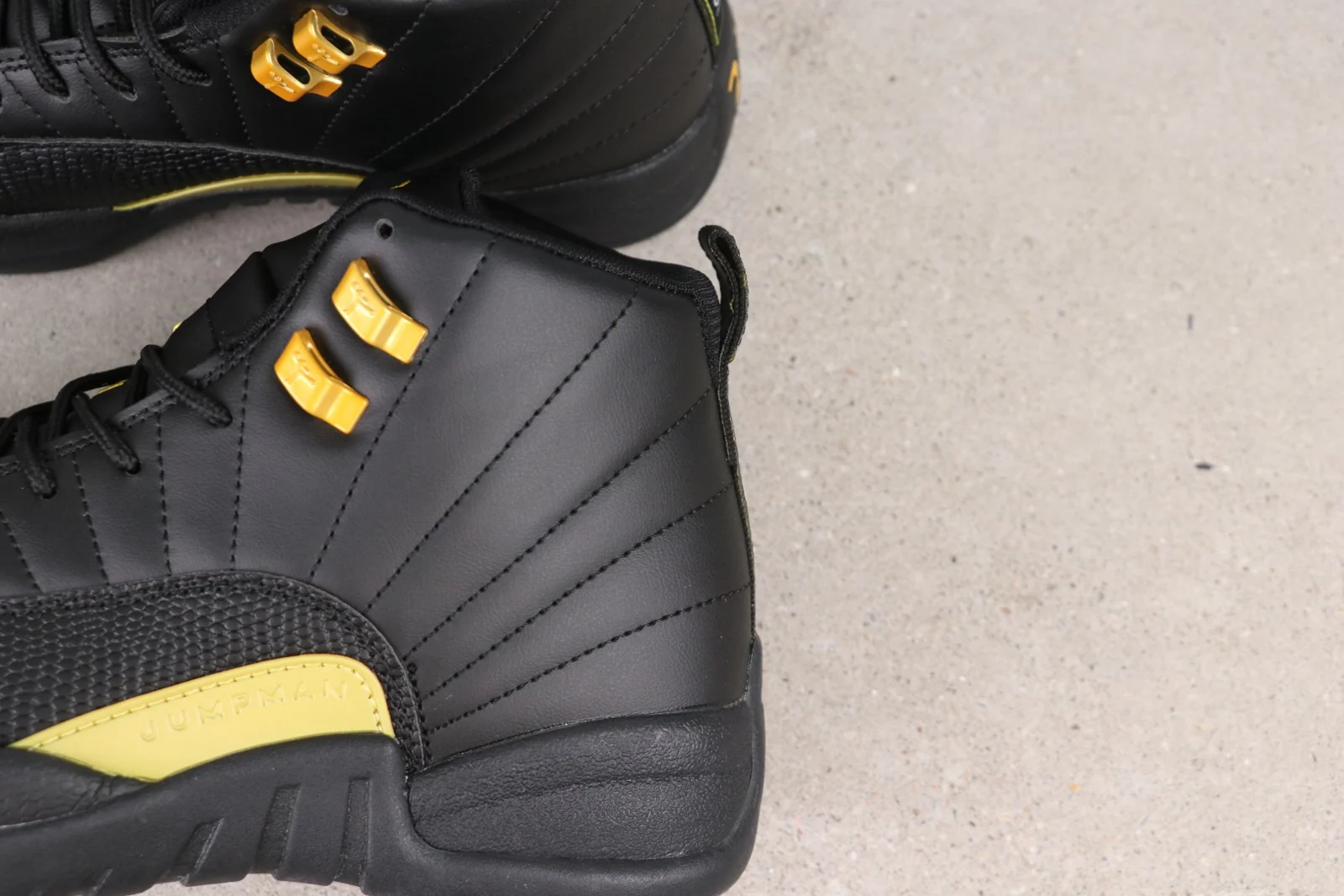 Air Jordan 12 High | Black Taxi | CT8013-071