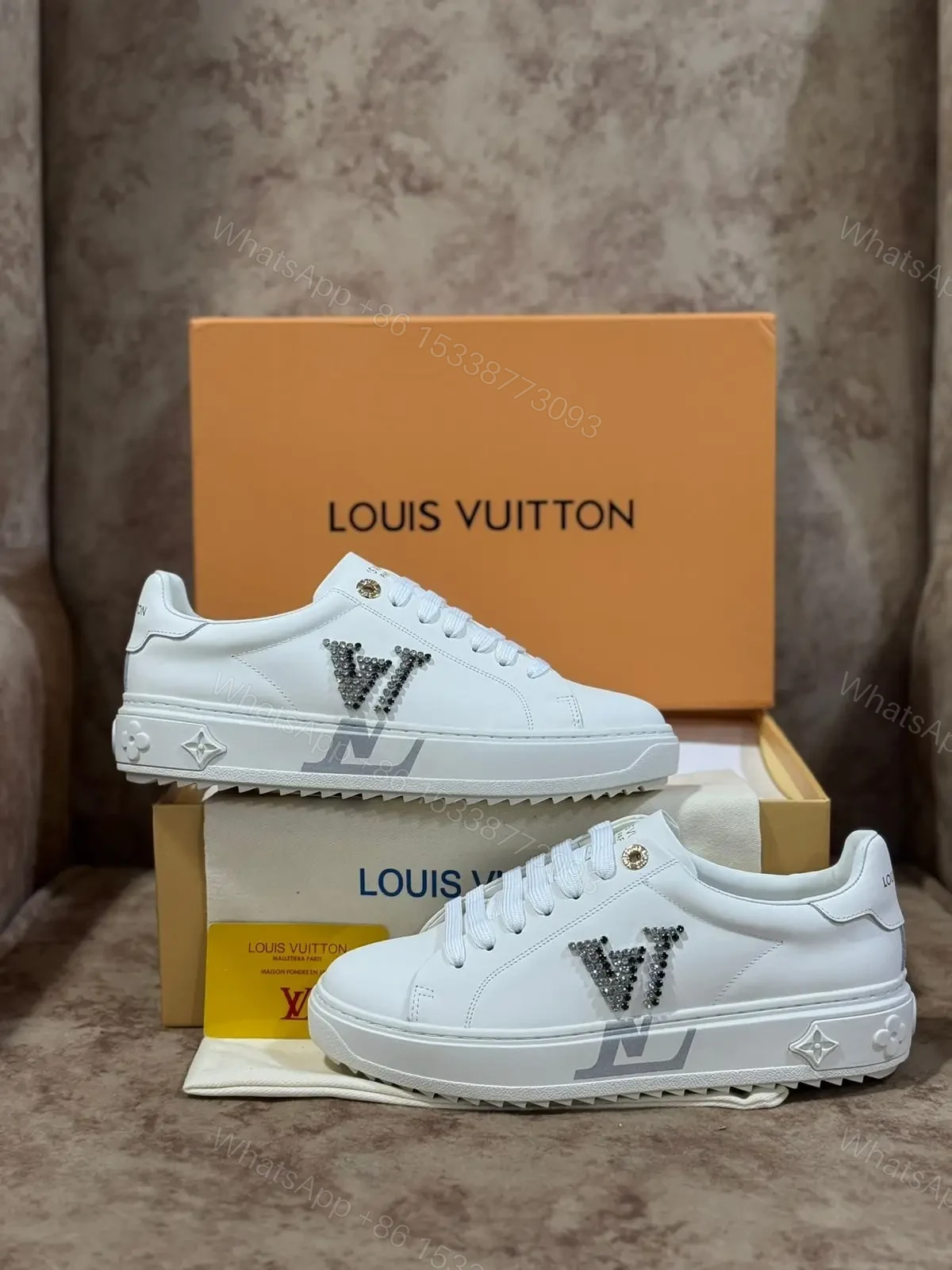 LOUIS VUITTON — view 1