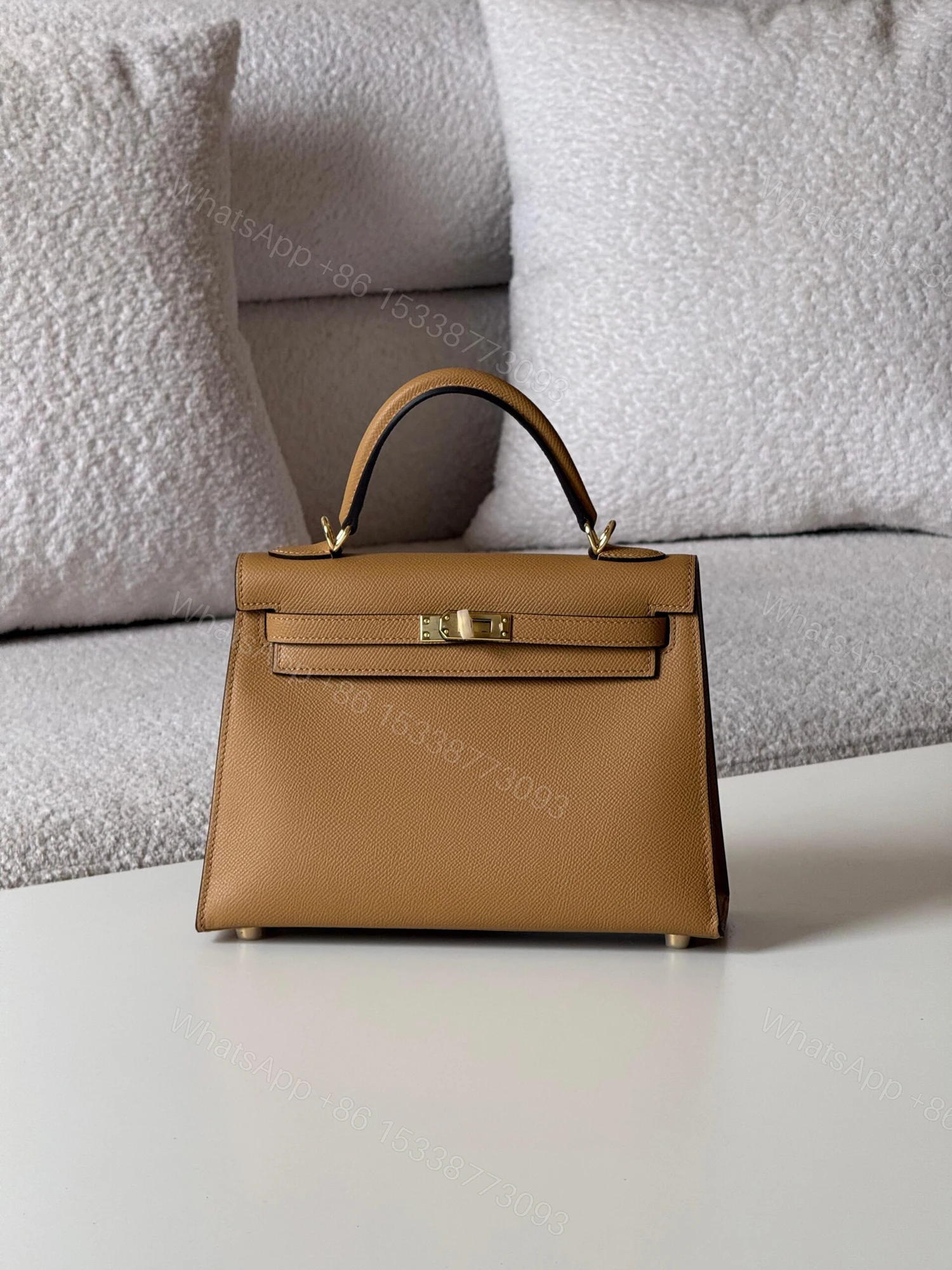 Hermès Mini Kelly Sellier 25 handbag in Gold Camel Epsom leather — view 1