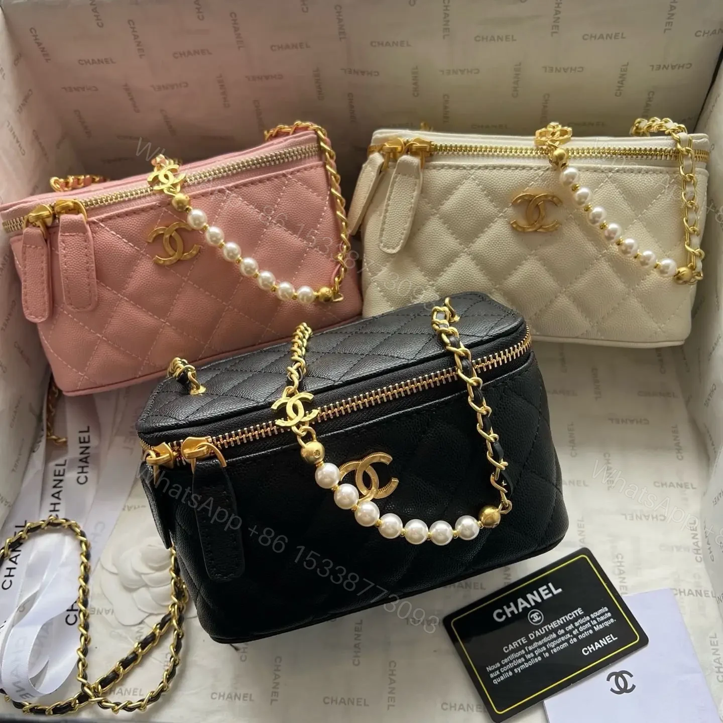 CHANEL Cosmetics Vanity Handbag Black Gold — view 1