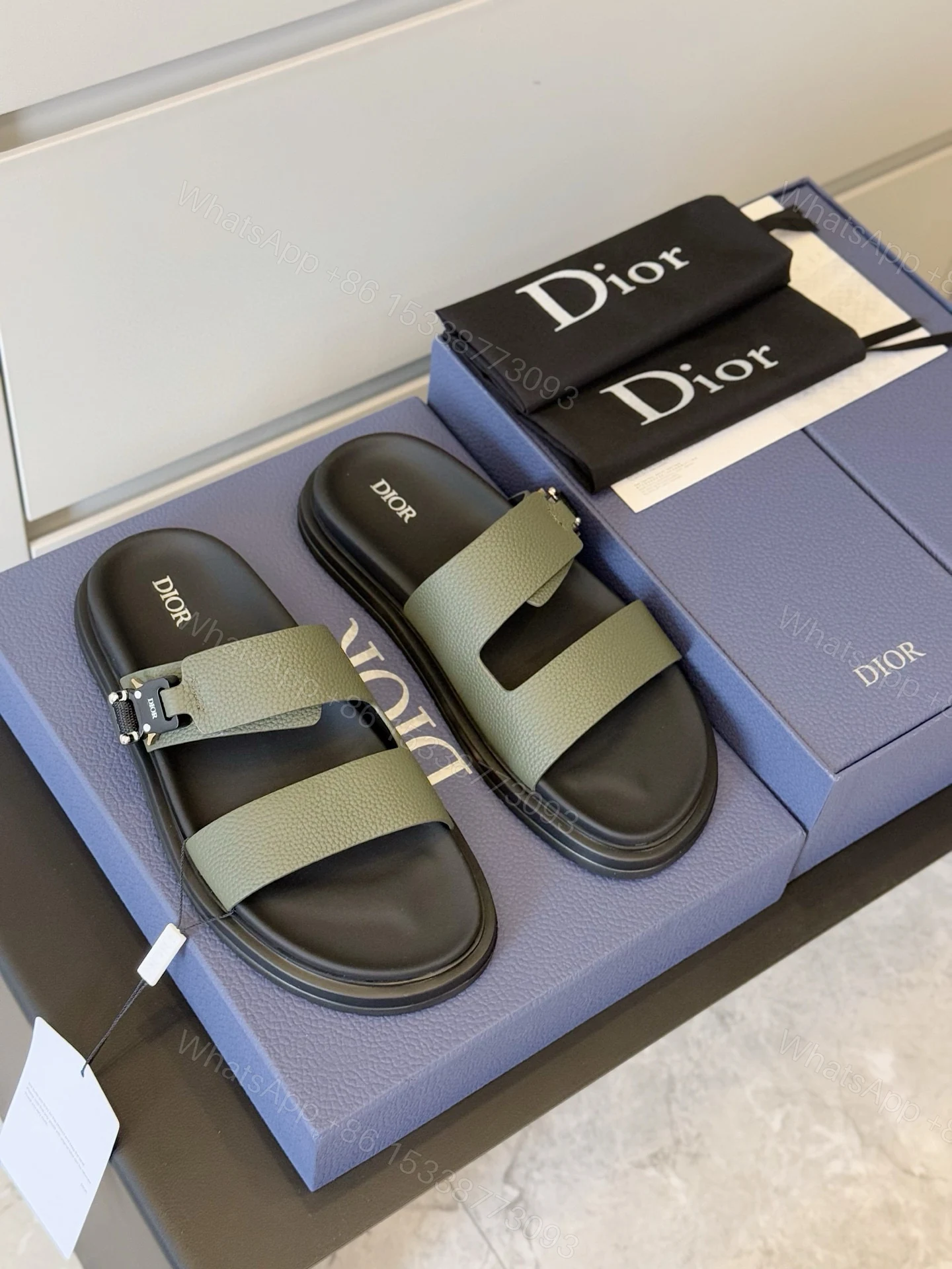 Dior高仿男士雙帶拖鞋橄欖綠荔枝紋休閒舒適涼拖 — view 1