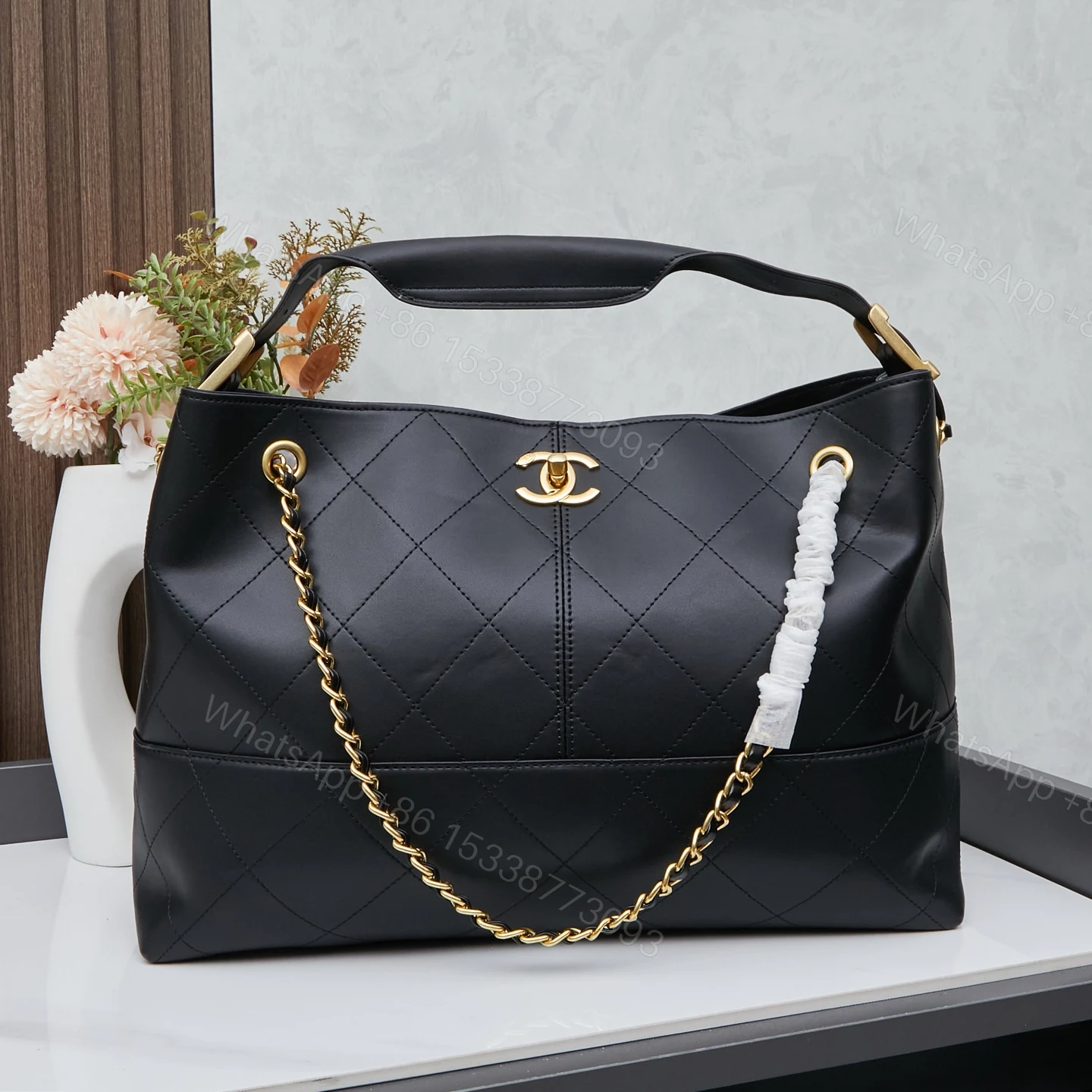 Chanel 小號黑色翻蓋鏈條包 高仿皮革細節完美復刻原版設計 — view 1