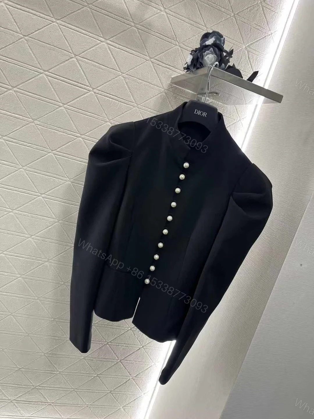 DIOR — view 1