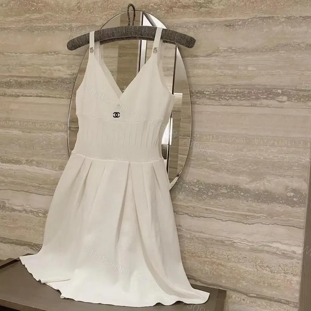 CHANEL — view 1
