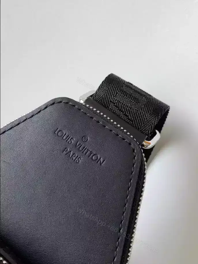View 10 of LOUIS VUITTON AVENUE SLINGBAG NM – LBV415