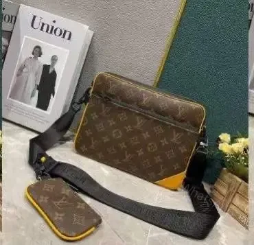 LOUIS VUITTON — view 1