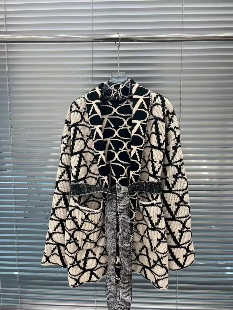 VALENTINO — view 1