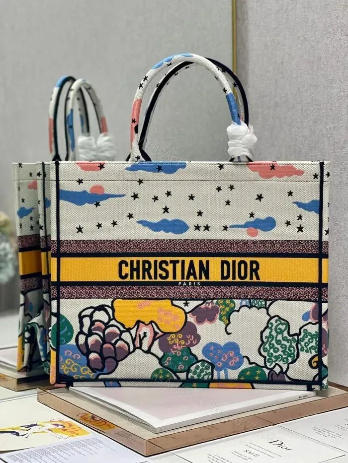 CHRISTIAN DIOR Tote handbag bags — view 1