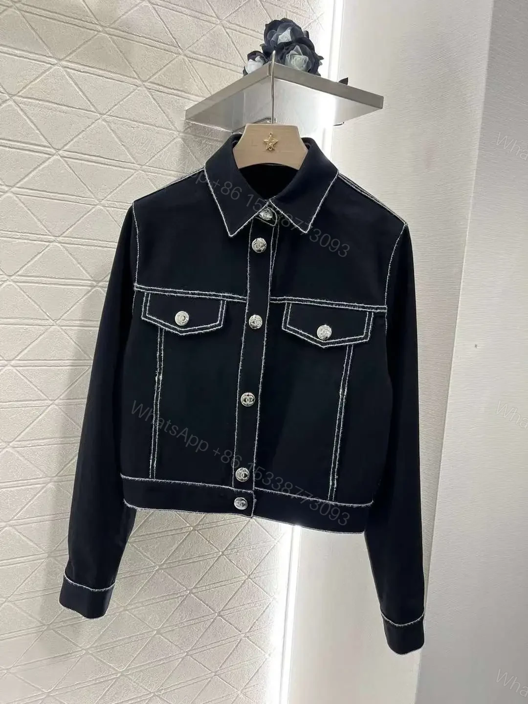 CHANEL — view 1