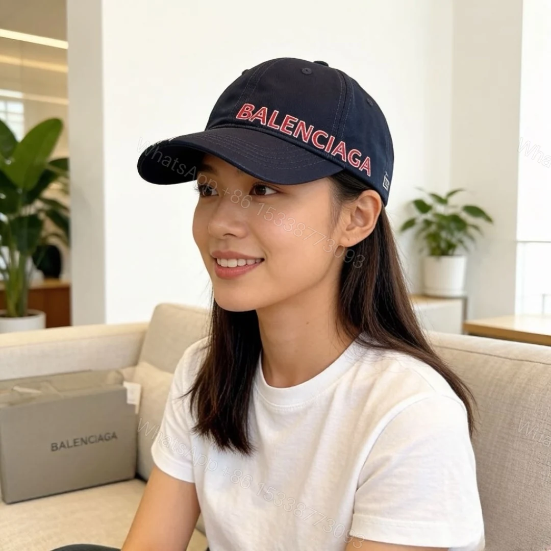 Balenciaga高仿男女款刺繡Logo棒球帽黑色紅字休閒百搭潮流帽 — view 1