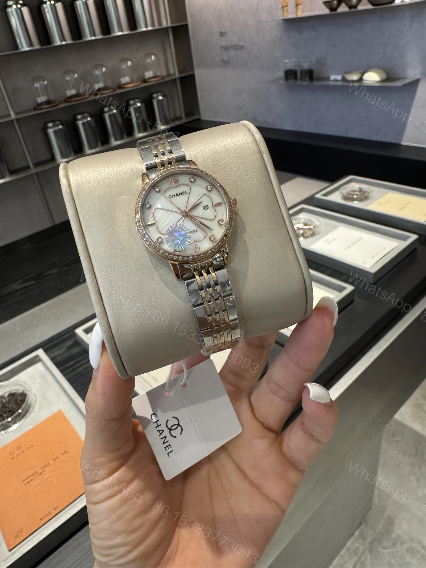 CHANEL Première 一比一貝母面女錶 金鋼雙色設計 — view 1
