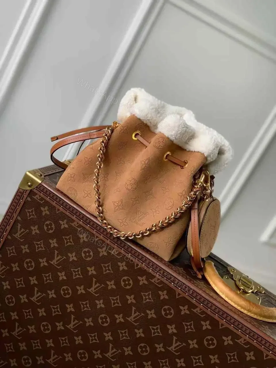 LOUIS VUITTON — view 1