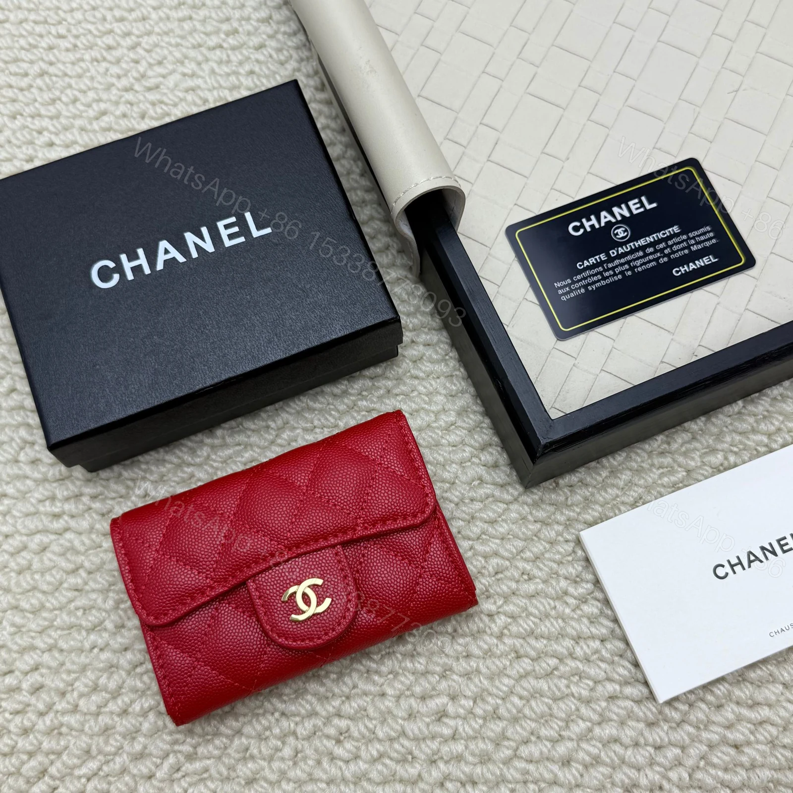 Chanel A貨紅色短夾 熱情經典皮質女用小巧錢包 — view 1