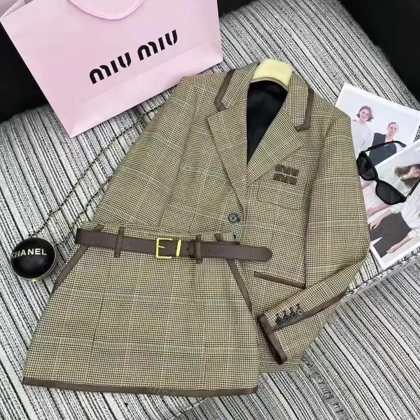 MIU MIU — view 1