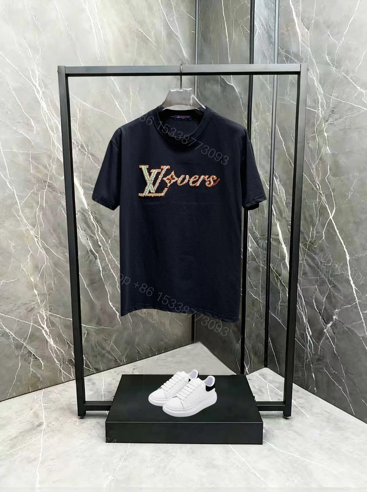 LV 原單 男款 大Logo刺繡短袖T恤 潮流街頭風 — view 1