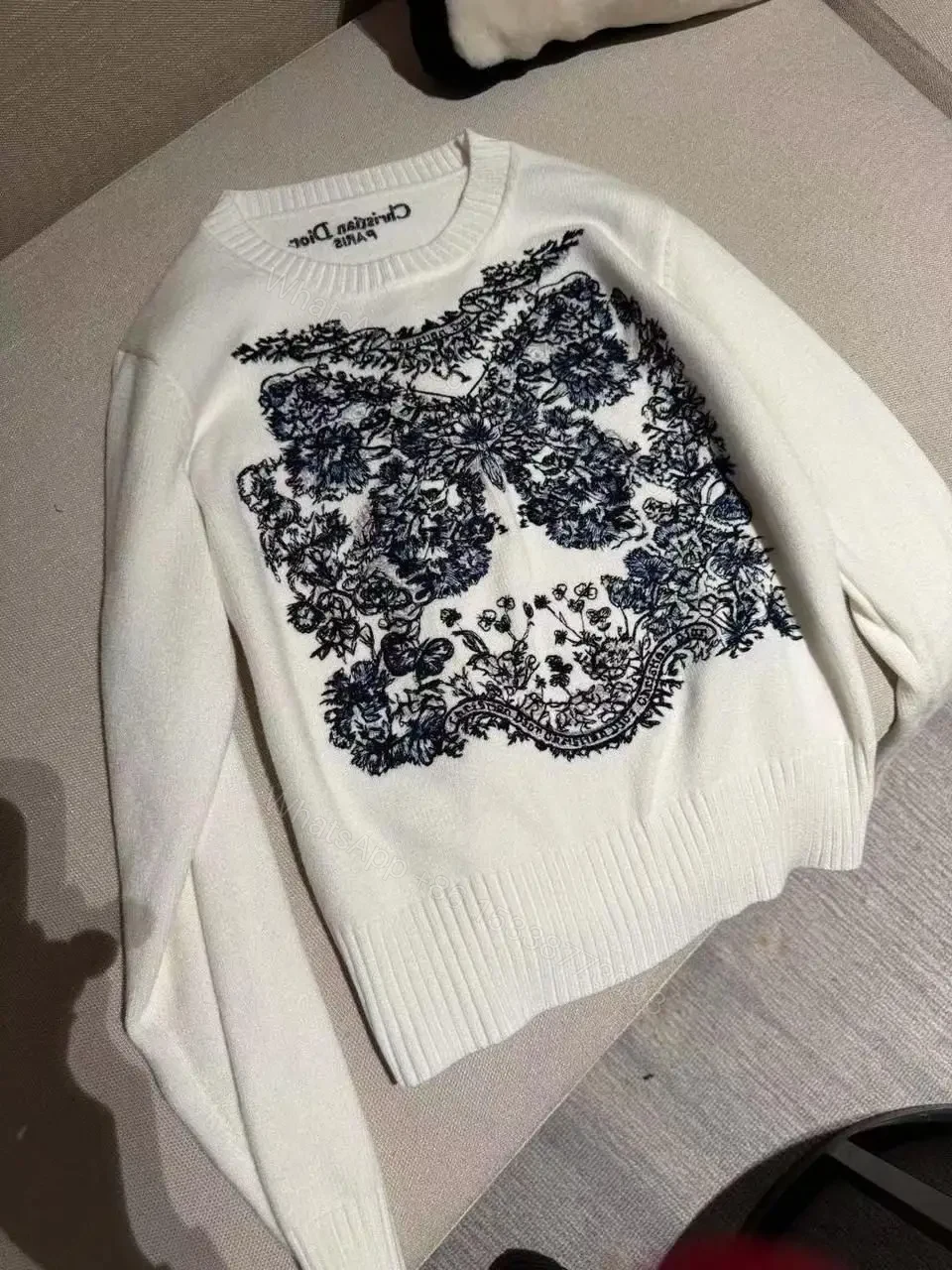 DIOR — view 1