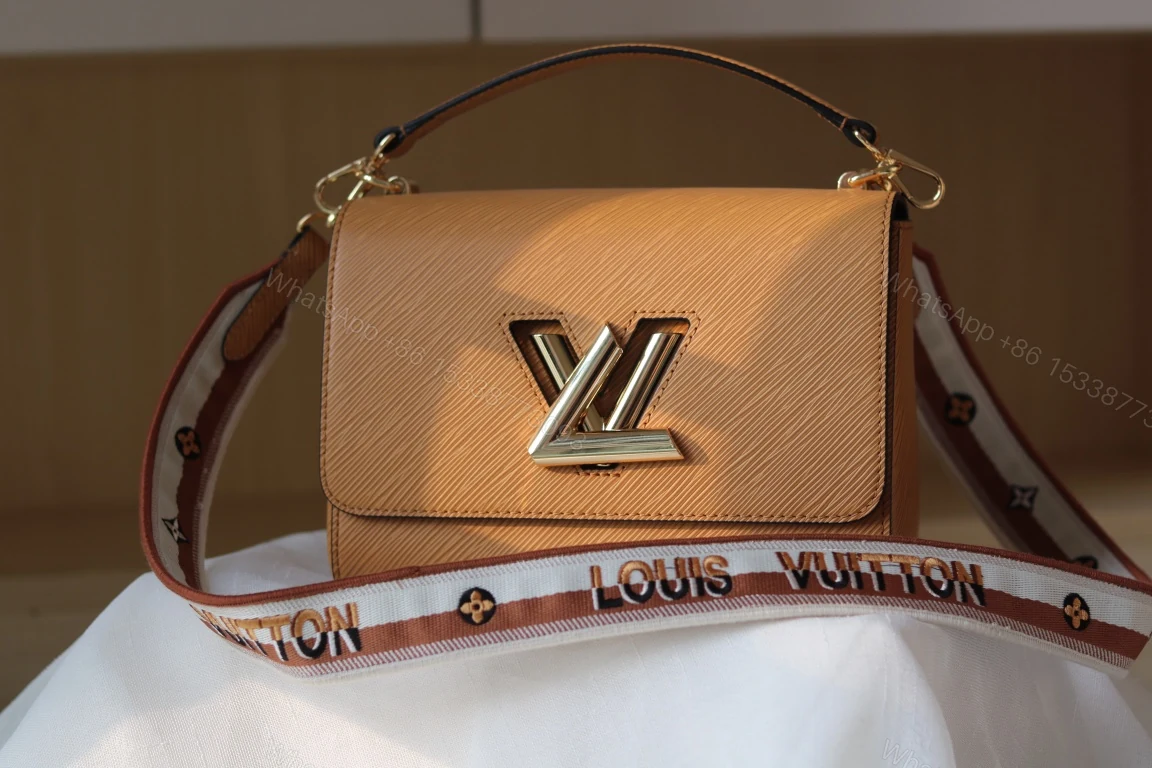 LV高仿女士手提包焦糖色金扣百搭款通勤推薦 — view 1