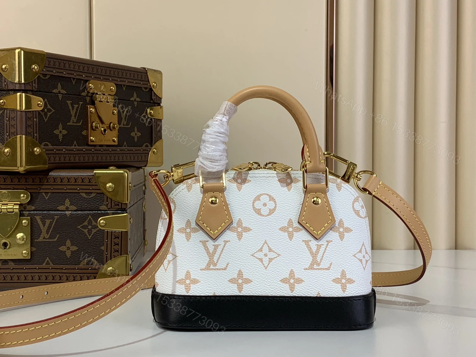 LV 原單 Alma BB 雙色 Monogram 小巧手袋 優雅設計 — view 1