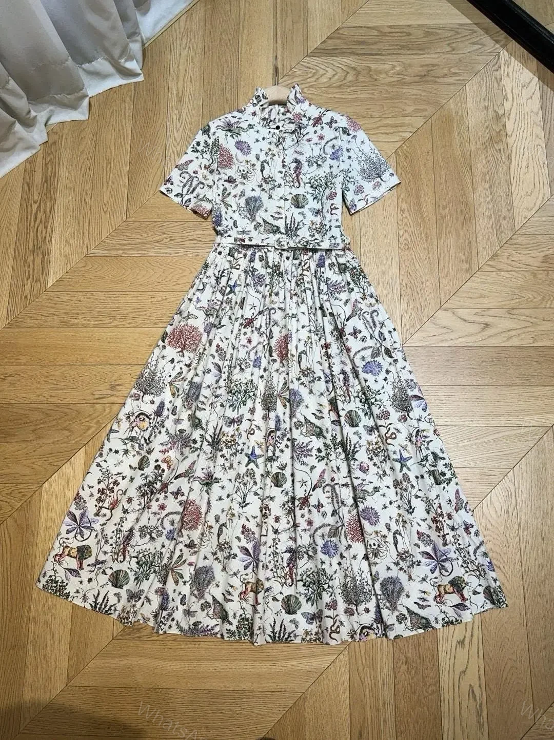 DIOR — view 1
