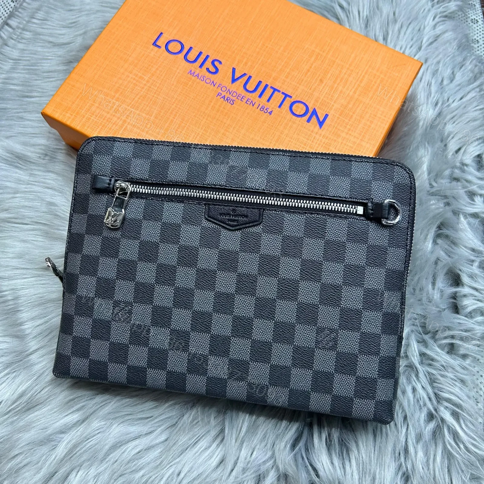 LOUIS VUITTON — view 1