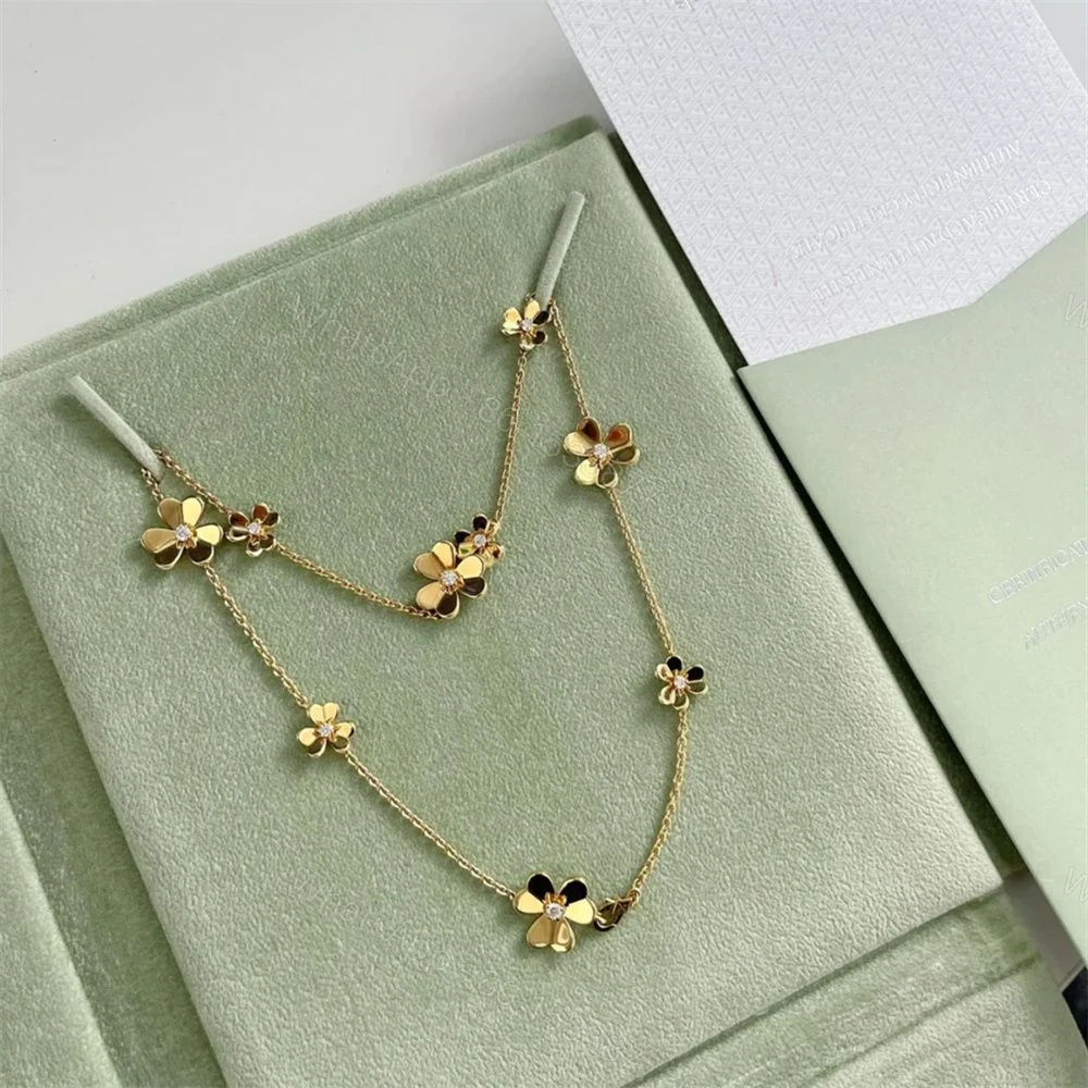 Van Cleef & Arpels Frivole Necklace 9 Flowers 18K Yellow Gold VCARD31500 — view 1