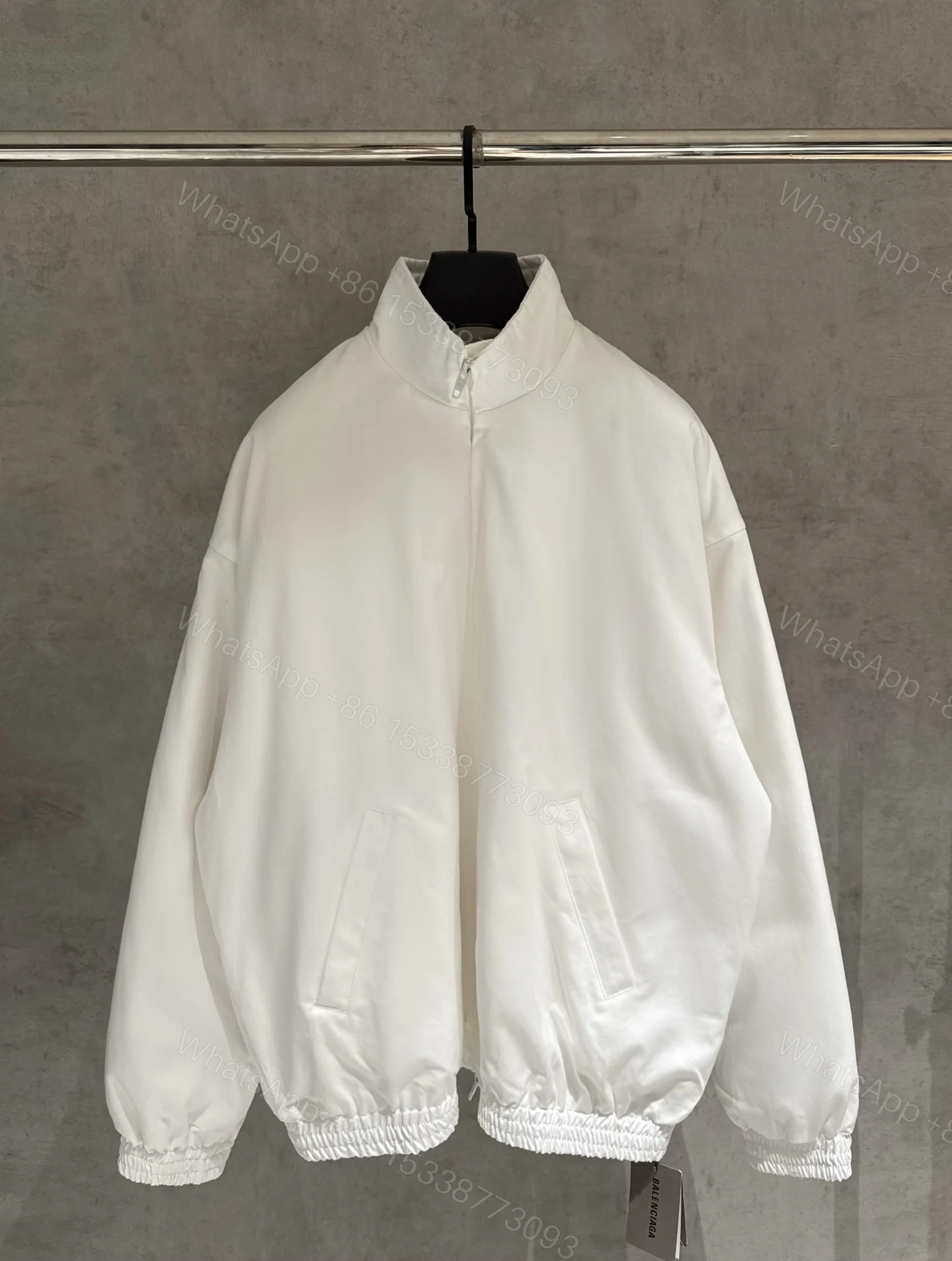 Balenciaga高仿男款立領外套 純白極簡設計潮流推薦 — view 1