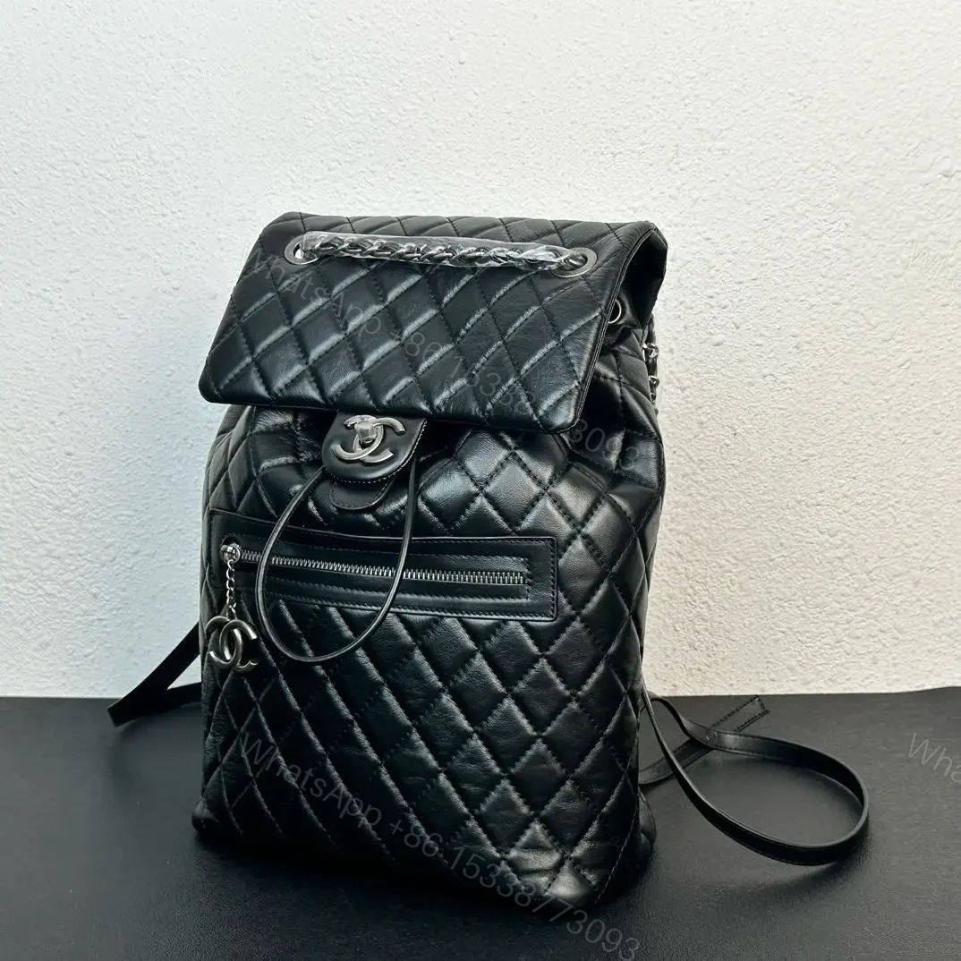 CHANEL — view 1