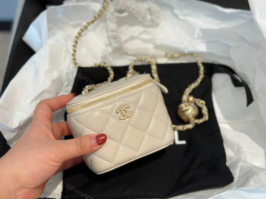 Chanel Mini Vanity — view 1