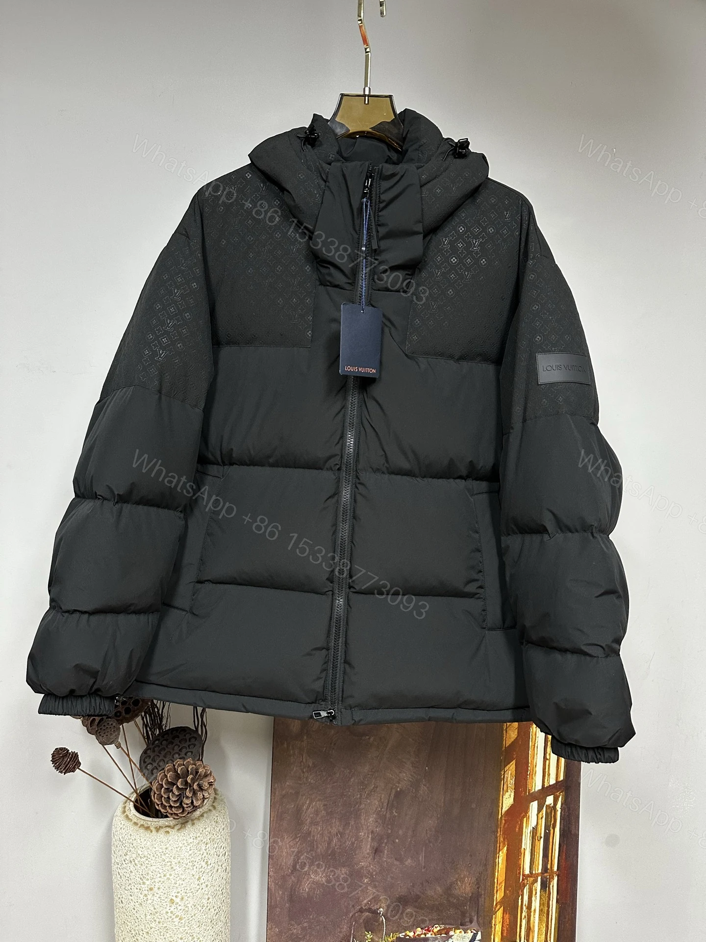 LV一比一黑色羽絨外套 Monogram拼接防風保暖男士夾克 — view 1