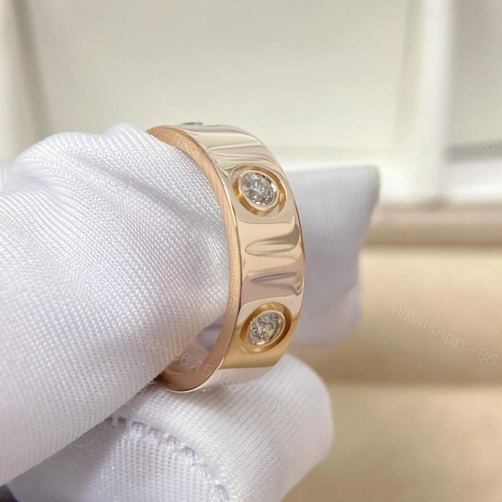 Cartier Love Ring 6 Diamonds Replica B4097500 — view 1