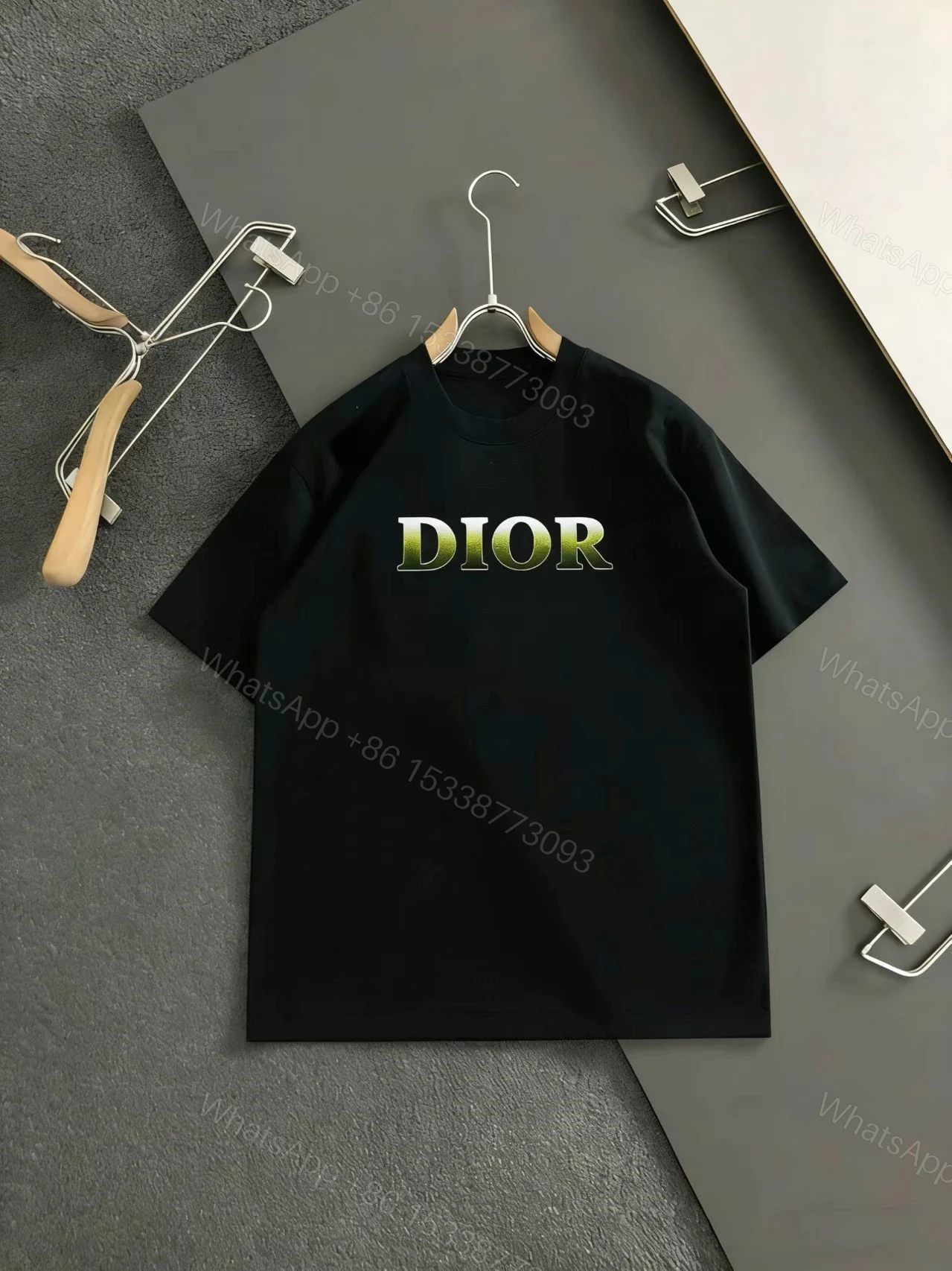 Dior高仿漸層字母印花黑色短袖T恤精品百搭上衣 — view 1