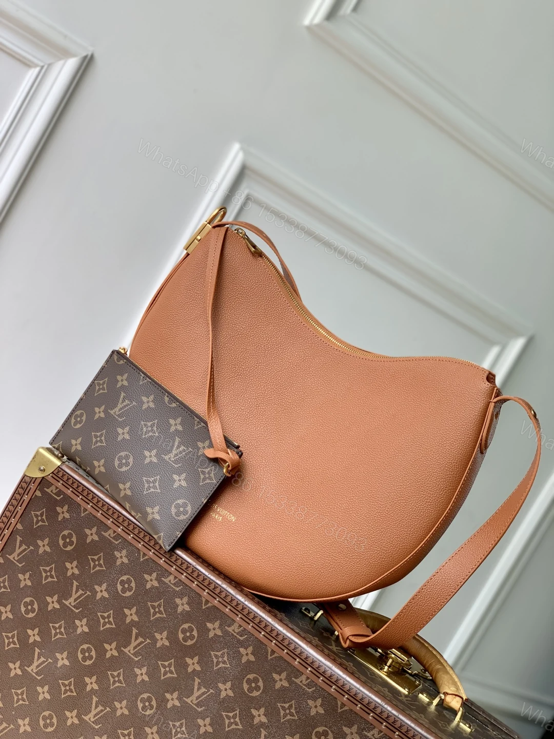 LV 原單 焦糖棕弧形肩背包 Monogram小包搭配款 — view 1