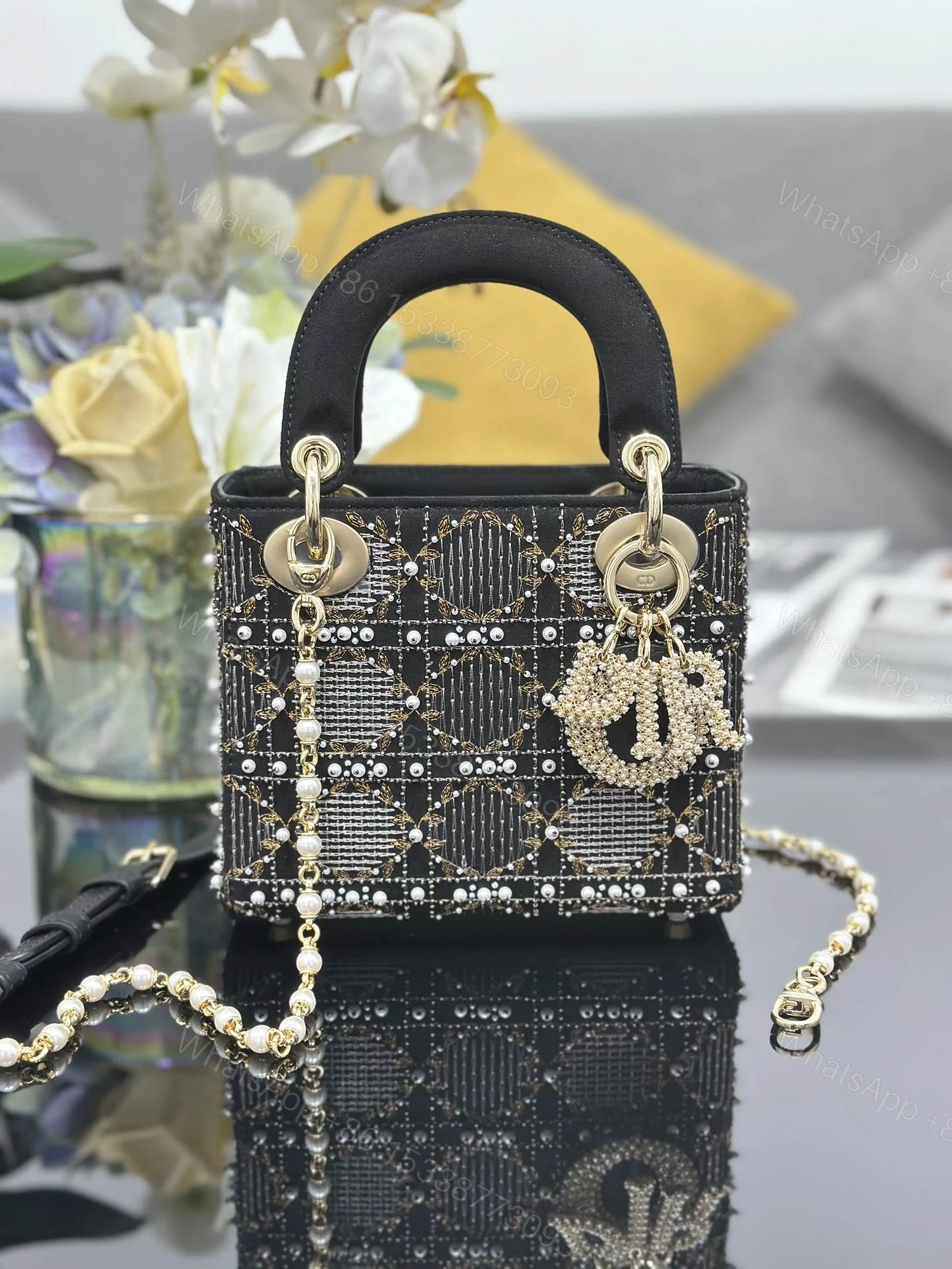 高仿Dior Lady Dior黑金珍珠刺繡戴妃包鏈條斜背包 — view 1